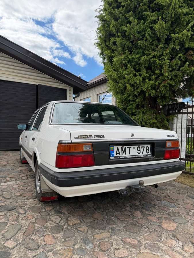 Mazda 626, 1.6 l., Седан