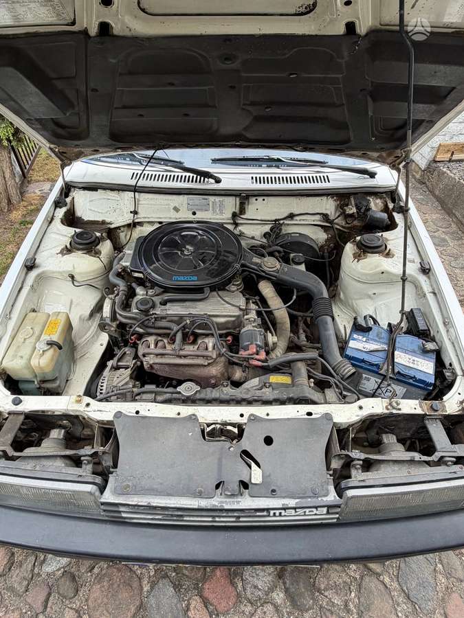 Mazda 626, 1.6 l., Седан