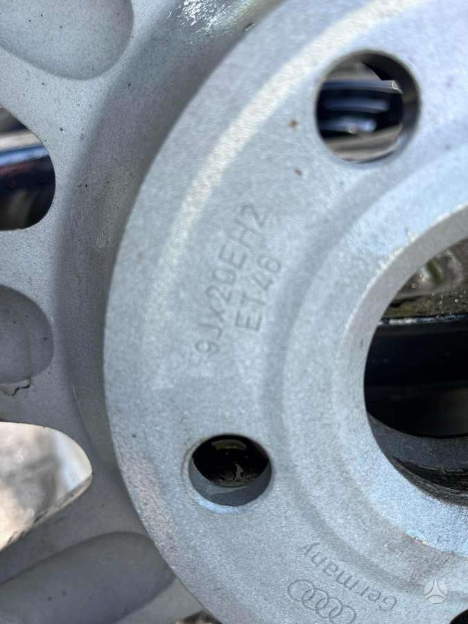 Audi, vieglmetāla, R20