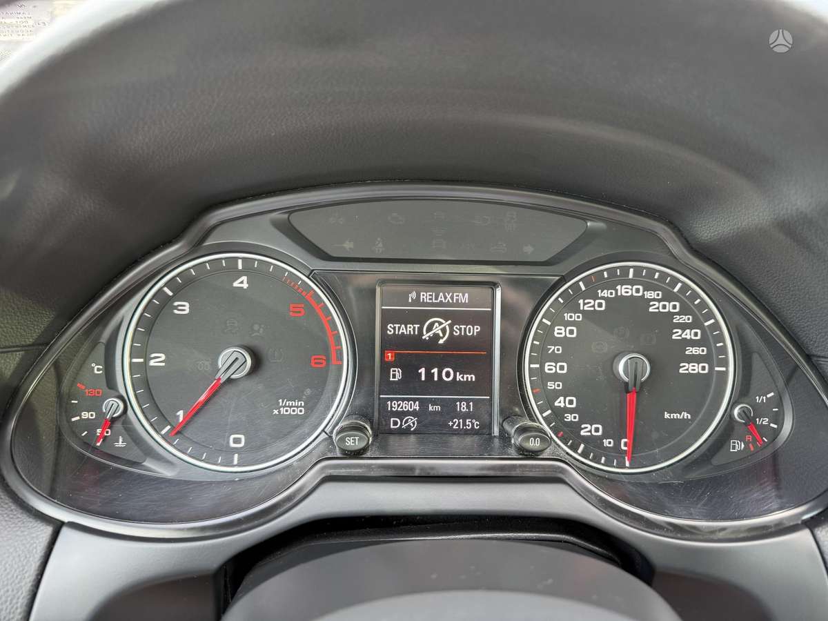 Audi Q5, 2.0 l., off-road / crossover
