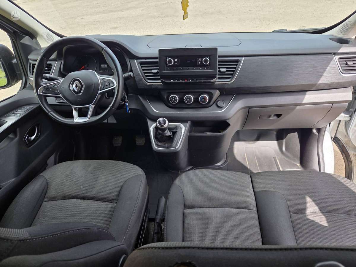Renault Trafic - 11