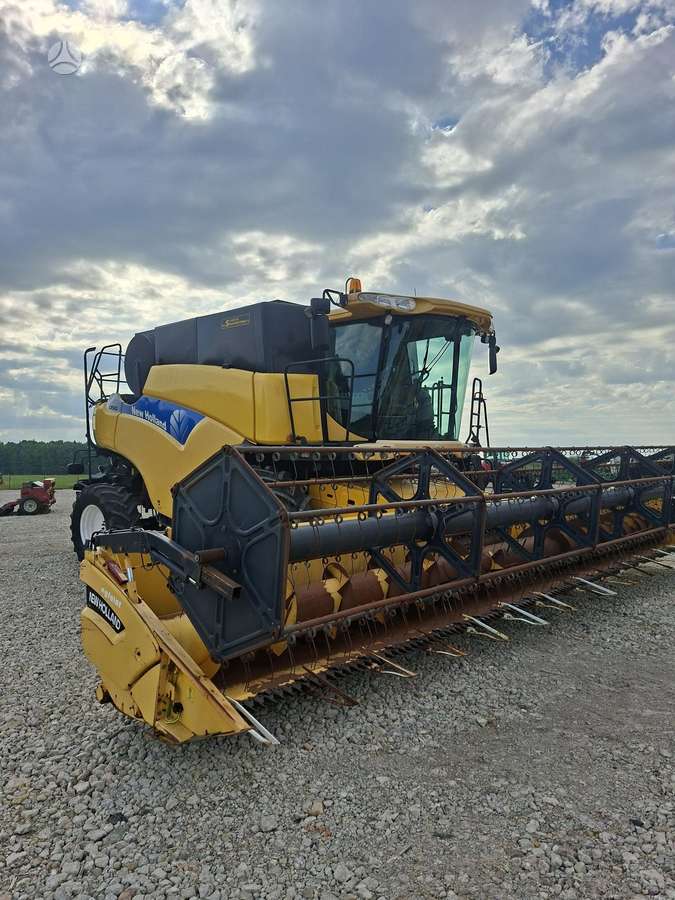 New Holland CR980, combine harvesters
