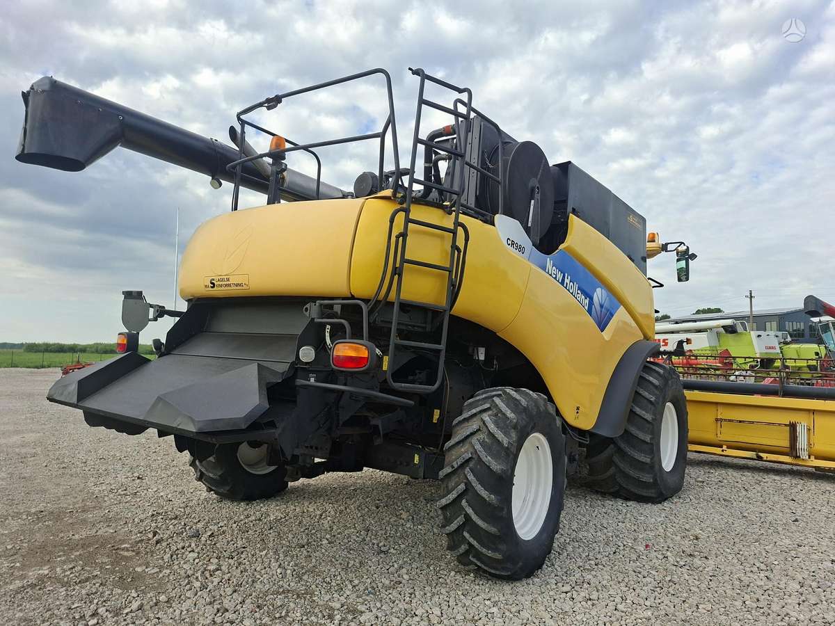 New Holland CR980, комбайны