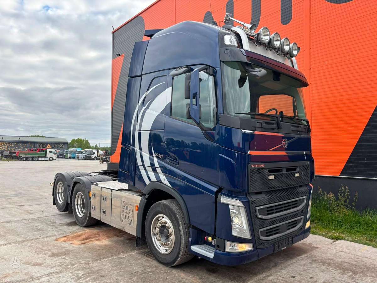 Volvo FH 540 6x4, single sleeper