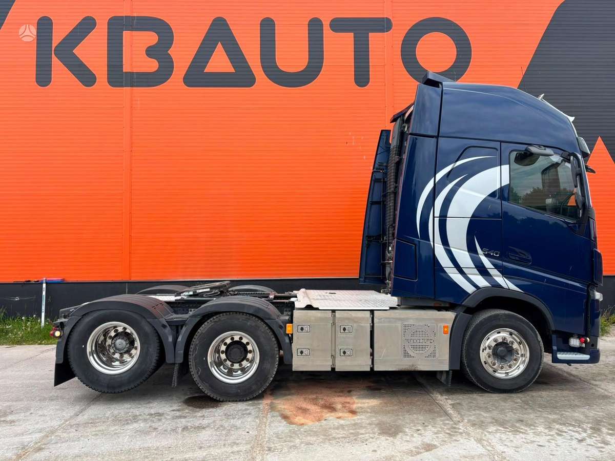 Volvo FH 540 6x4, single sleeper