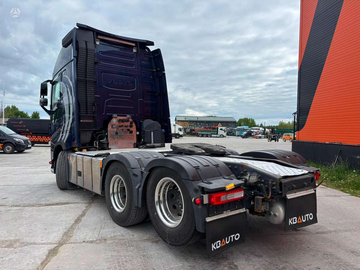 Volvo FH 540 6x4, single sleeper