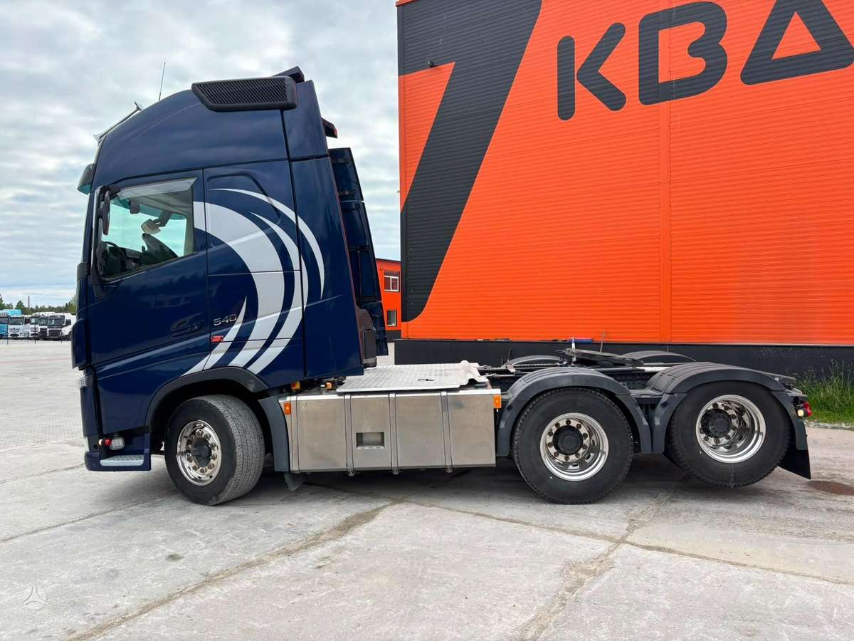 Volvo FH 540 6x4, single sleeper