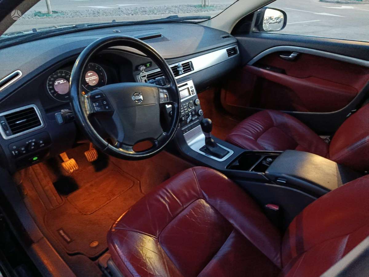 Volvo V70, 2.0 l., Универсал