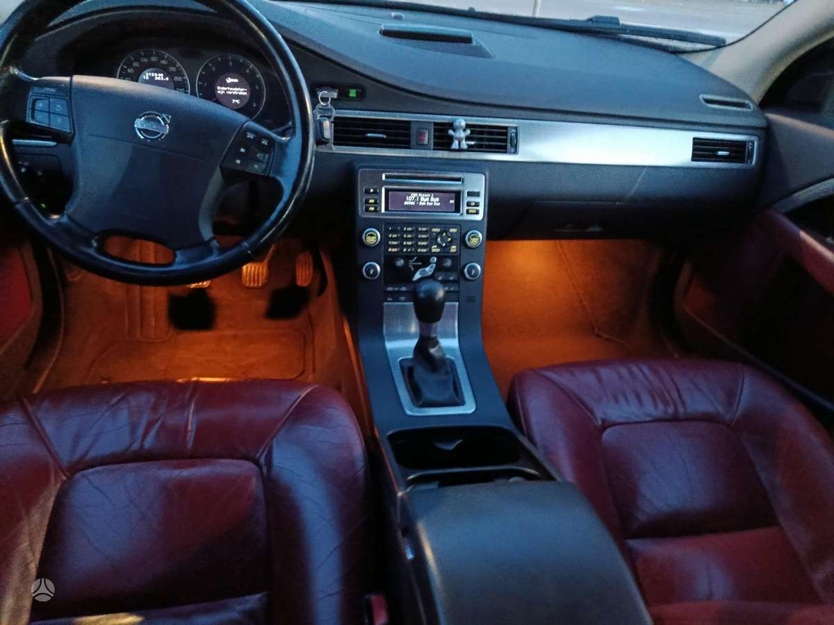 Volvo V70, 2.0 l., Универсал