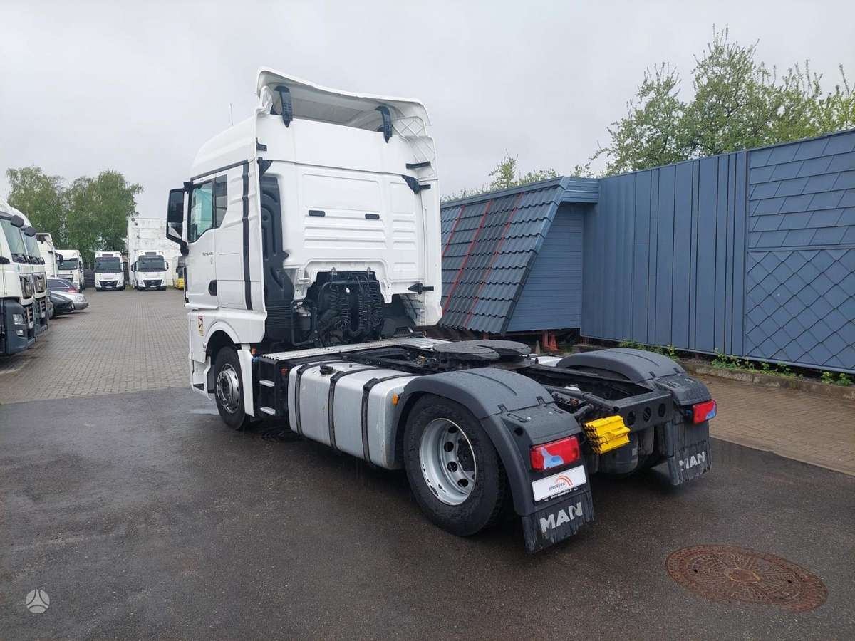 MAN TGX 18.470, double sleeper