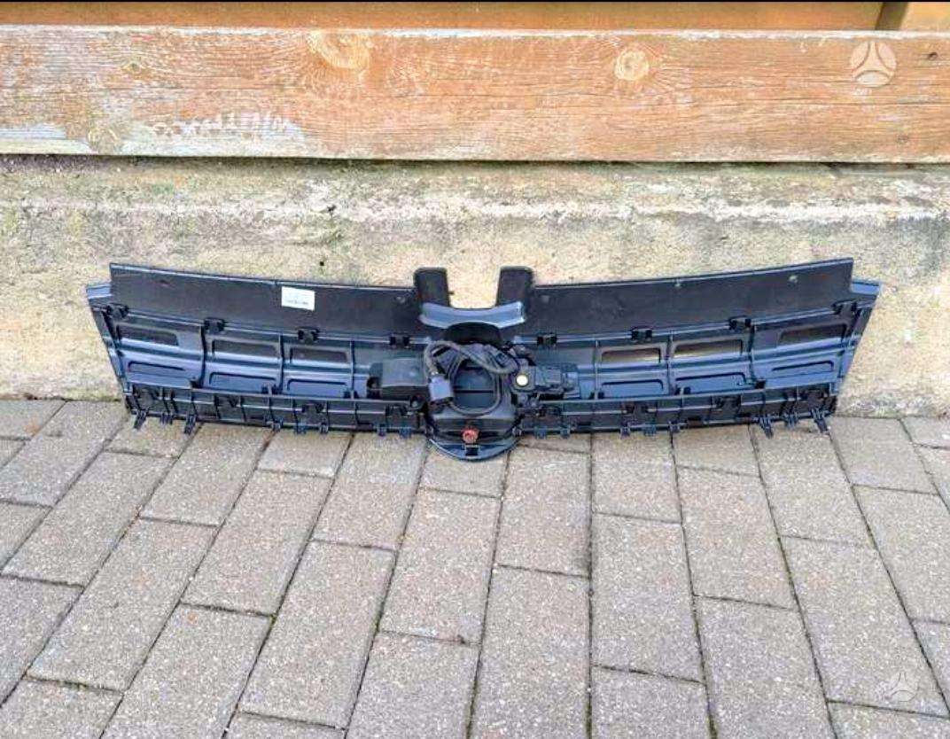 Volkswagen Golf apdailos grotelės