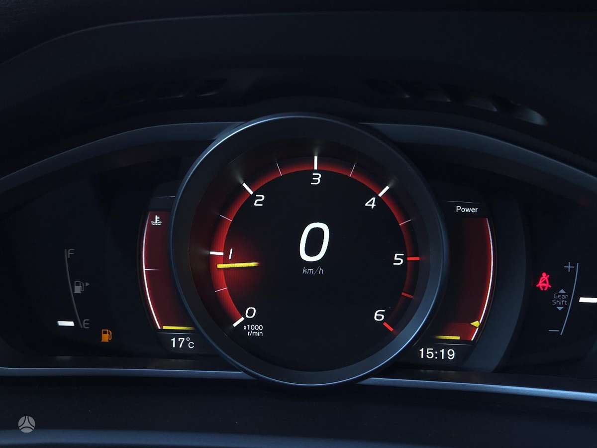 Volvo V40, 2.0 l., hečbekas