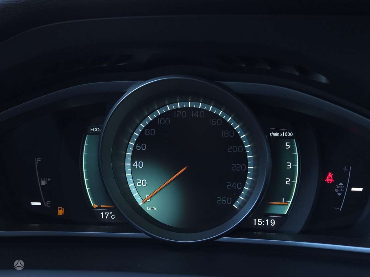 Volvo V40, 2.0 l., hečbekas