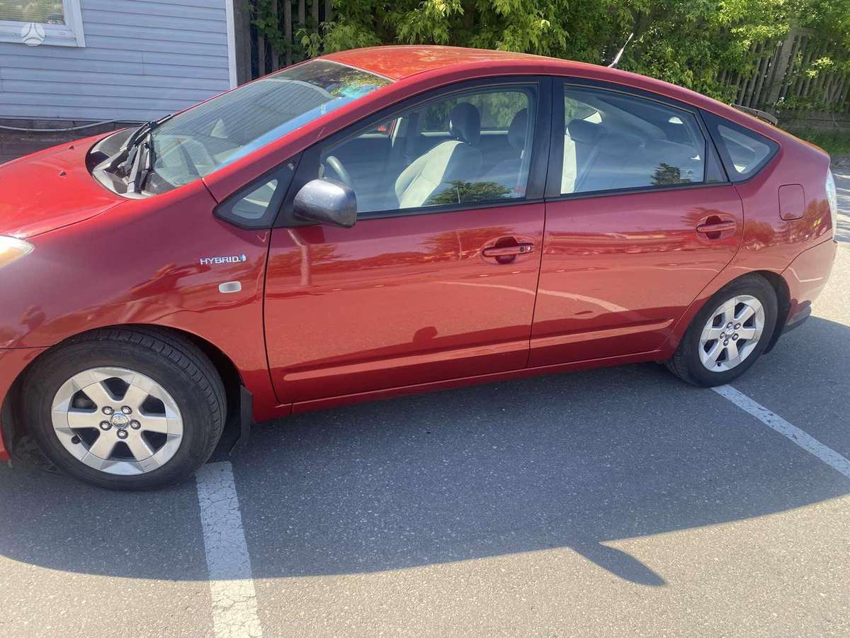 Toyota Prius - 3