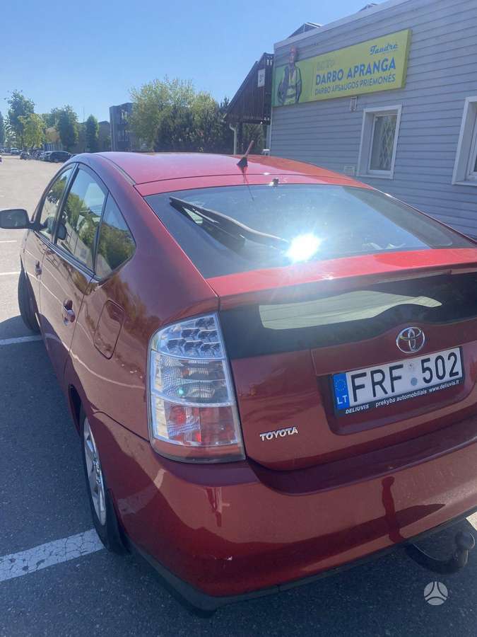 Toyota Prius - 5