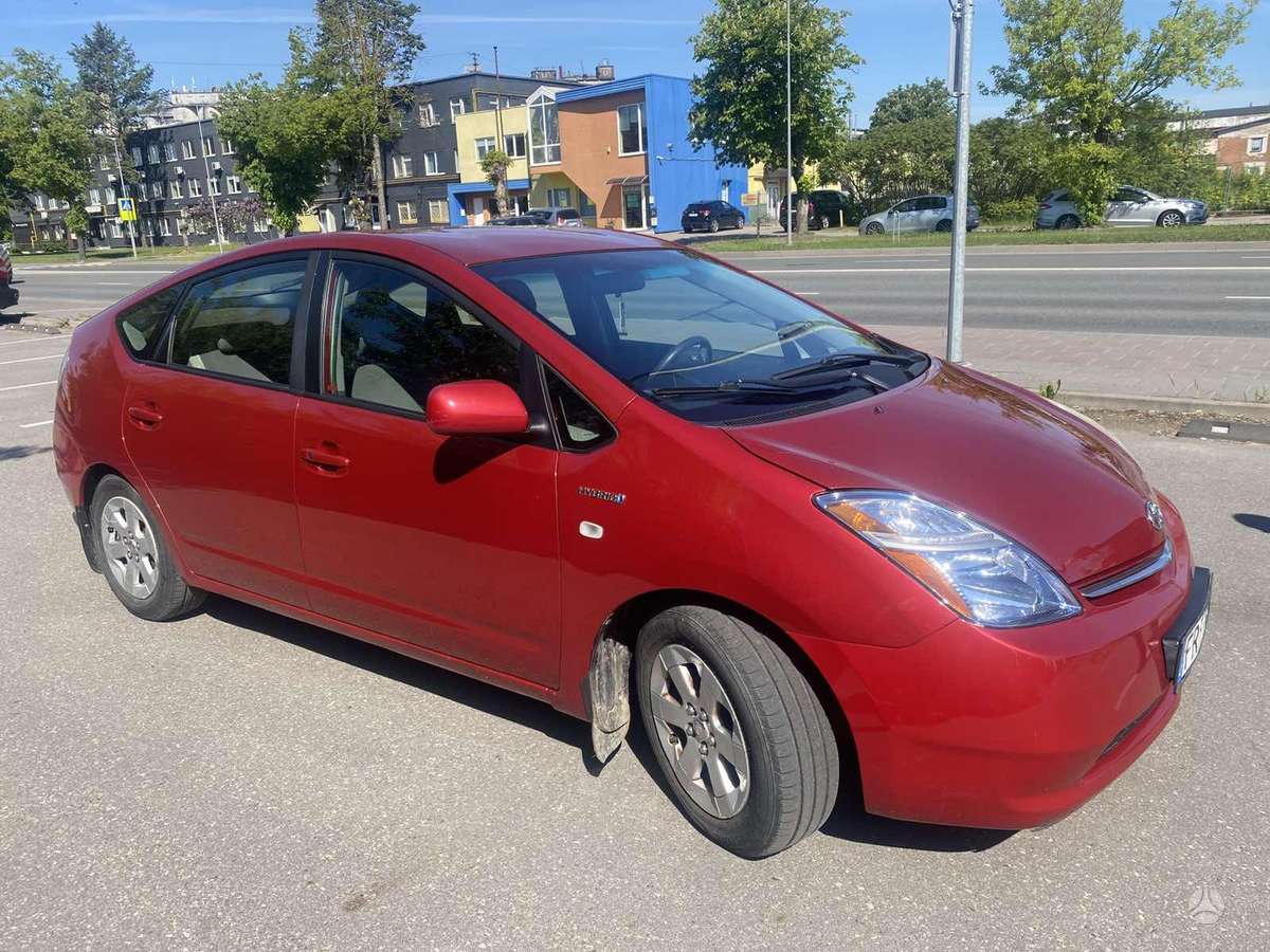 Toyota Prius - 1