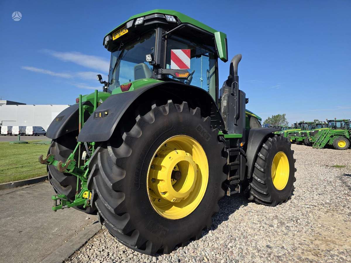John Deere 7R310, tractors