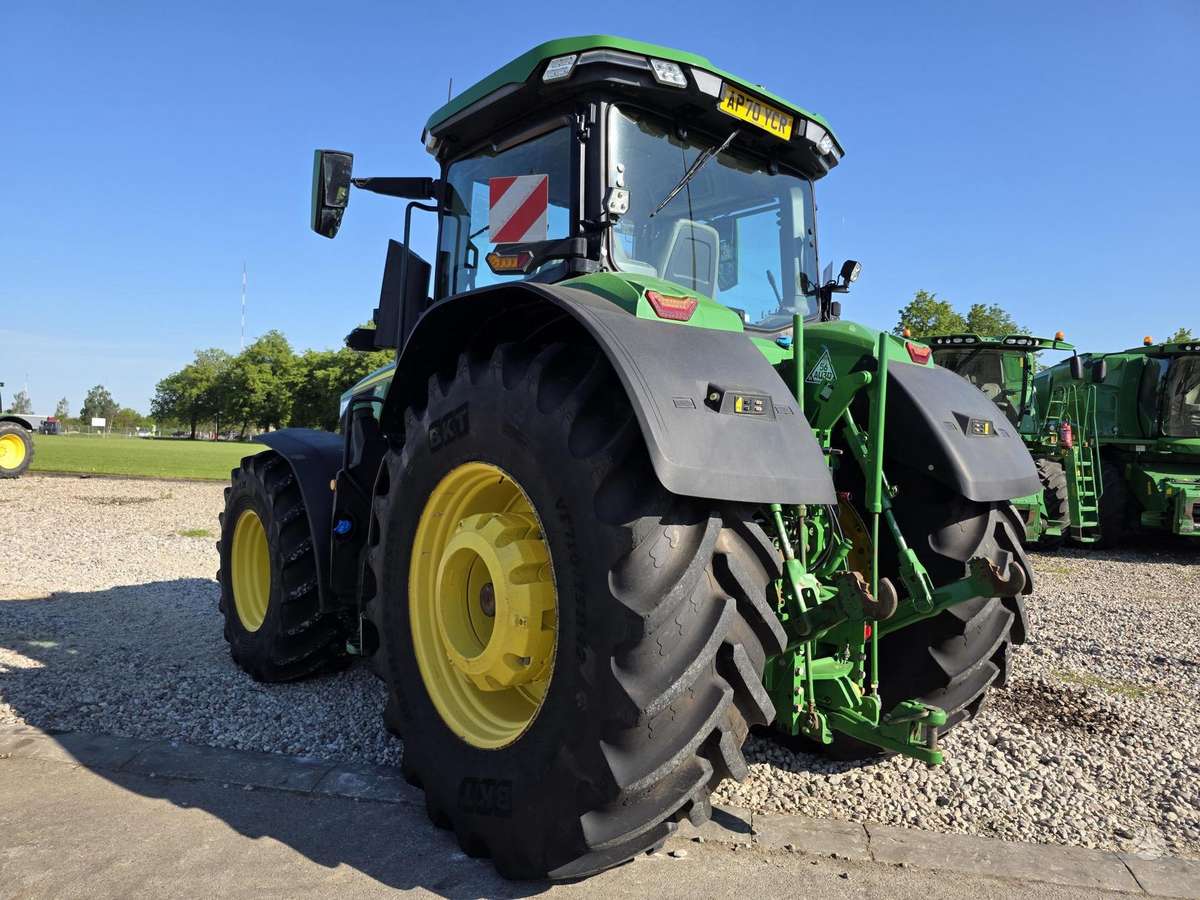 John Deere 7R310, tractors