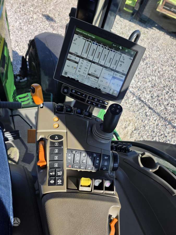 John Deere 7R310, тракторы