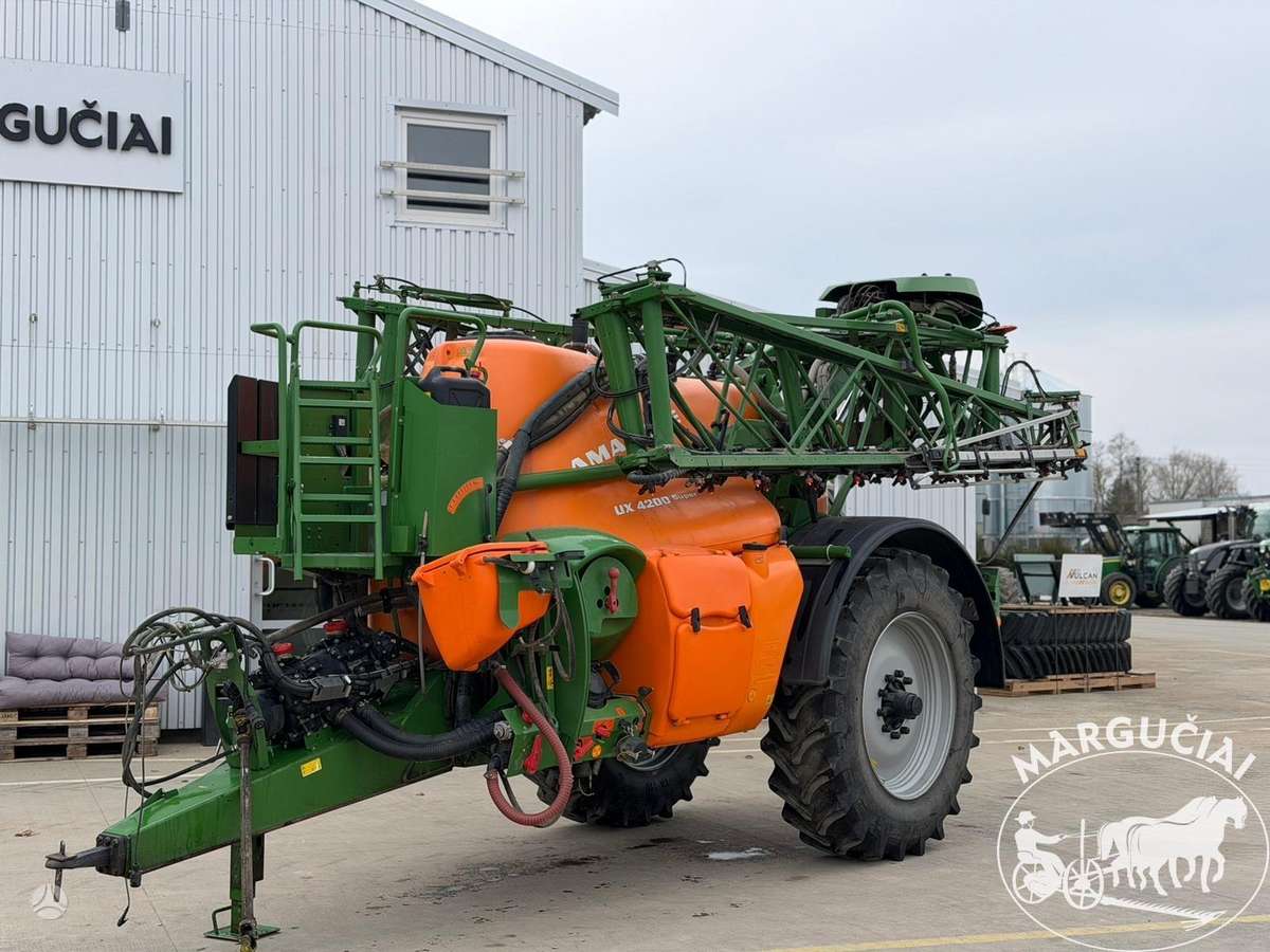 Amazone UX 4200 Super, 4200 ltr, 24 m, sprayers