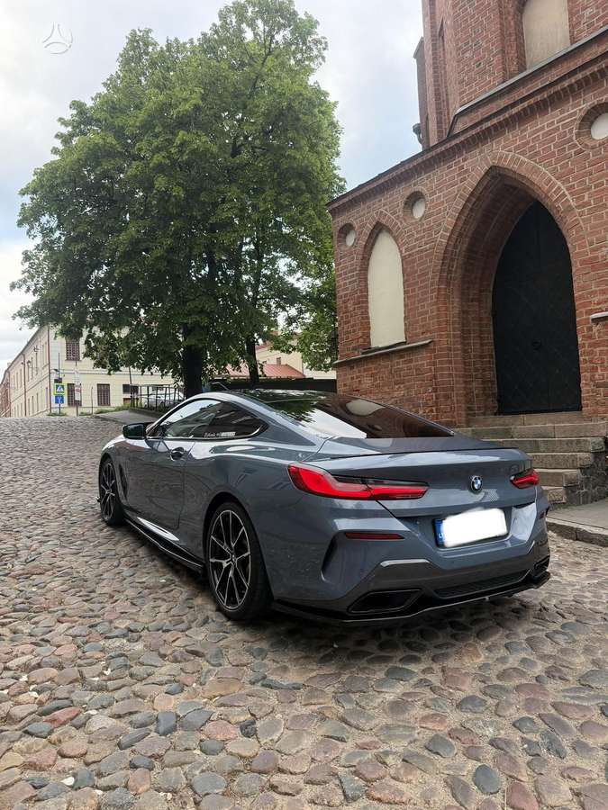 BMW 840, 3.0 l., Седан