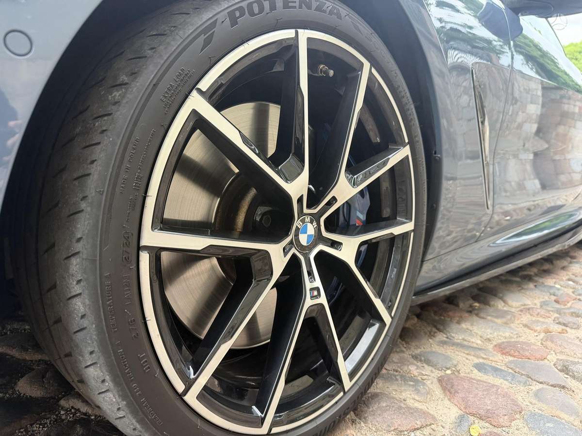 BMW 840, 3.0 l., Седан