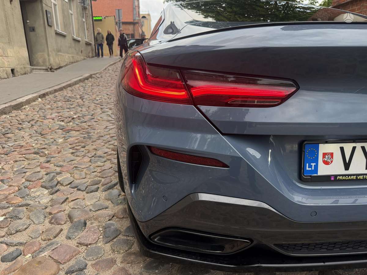 BMW 840, 3.0 l., Седан