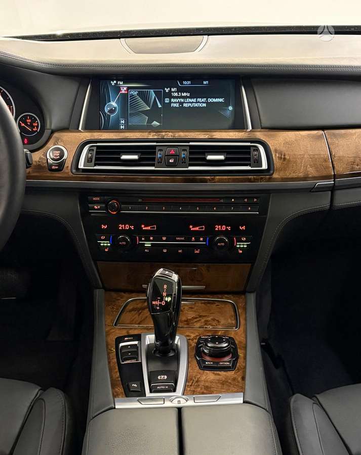 BMW 740, 3.0 l., Седан