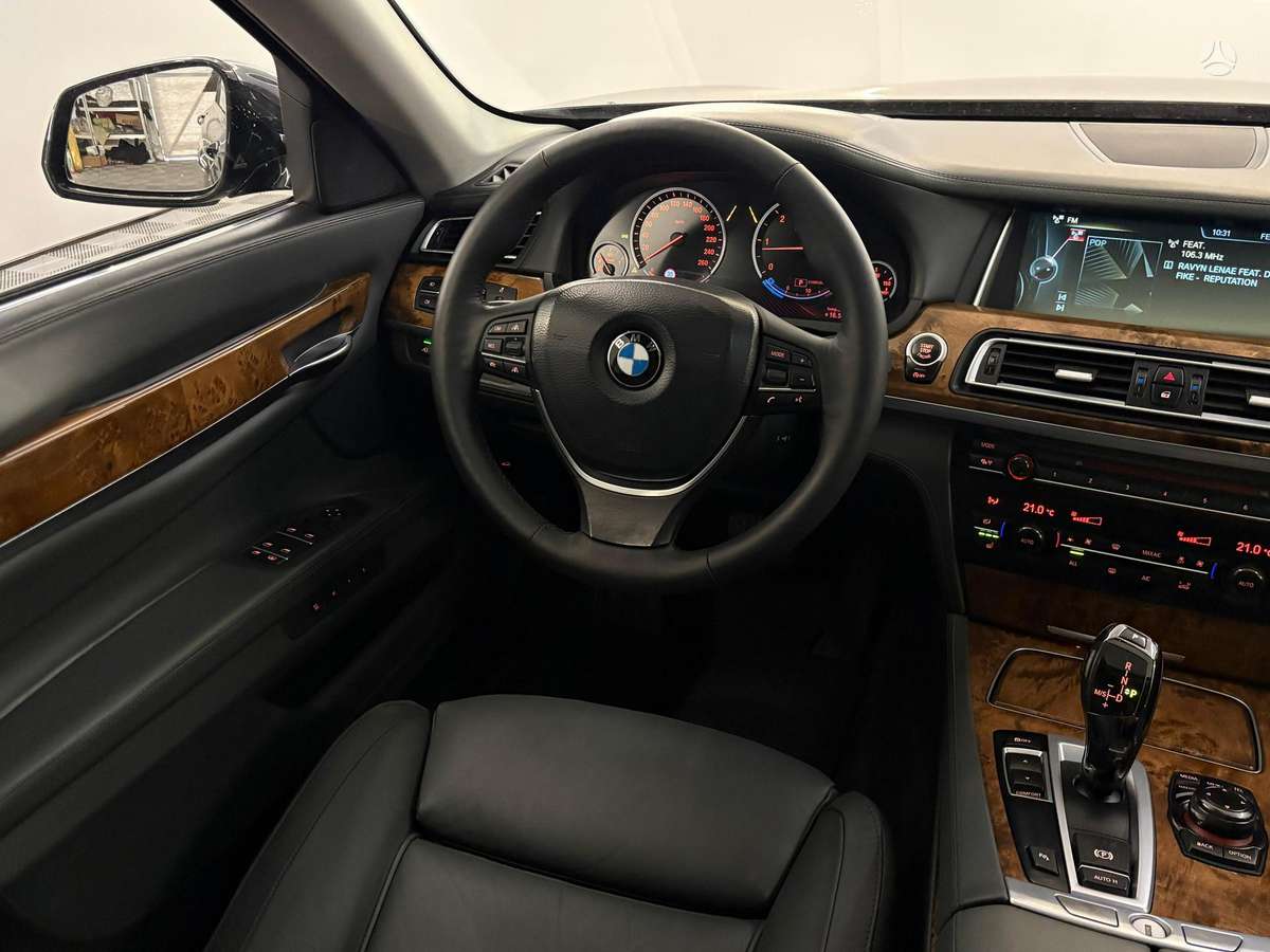 BMW 740, 3.0 l., Седан
