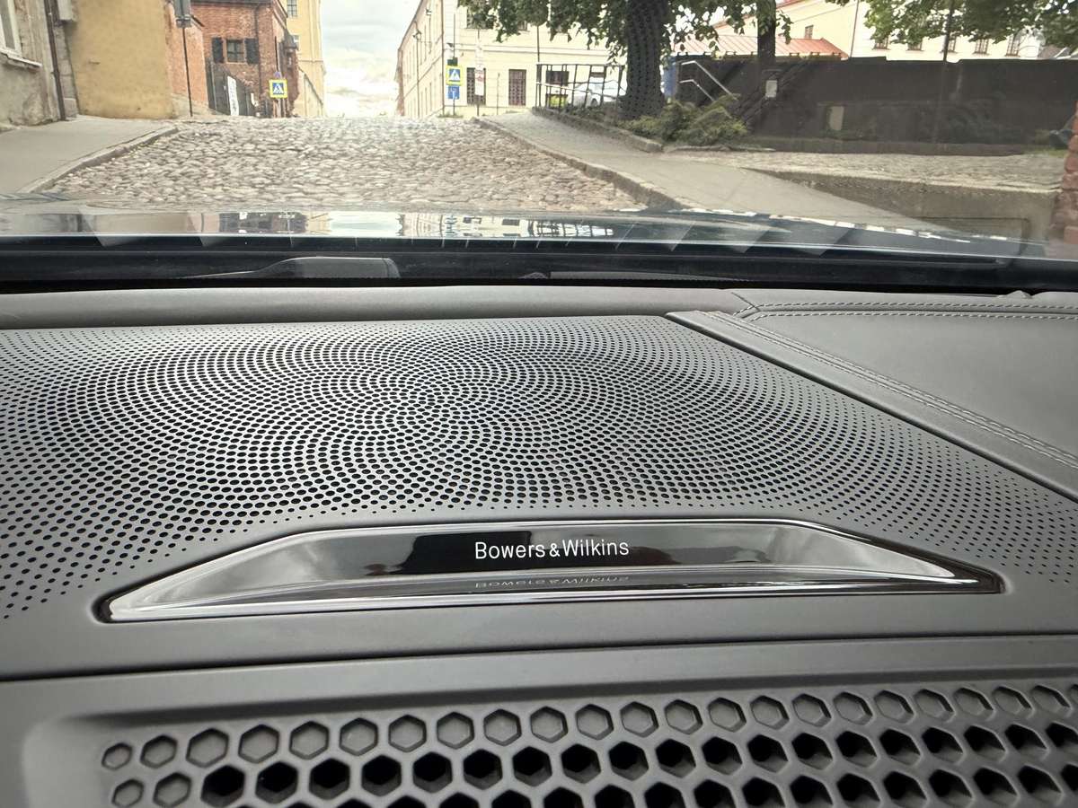 BMW 840, 3.0 l., Седан