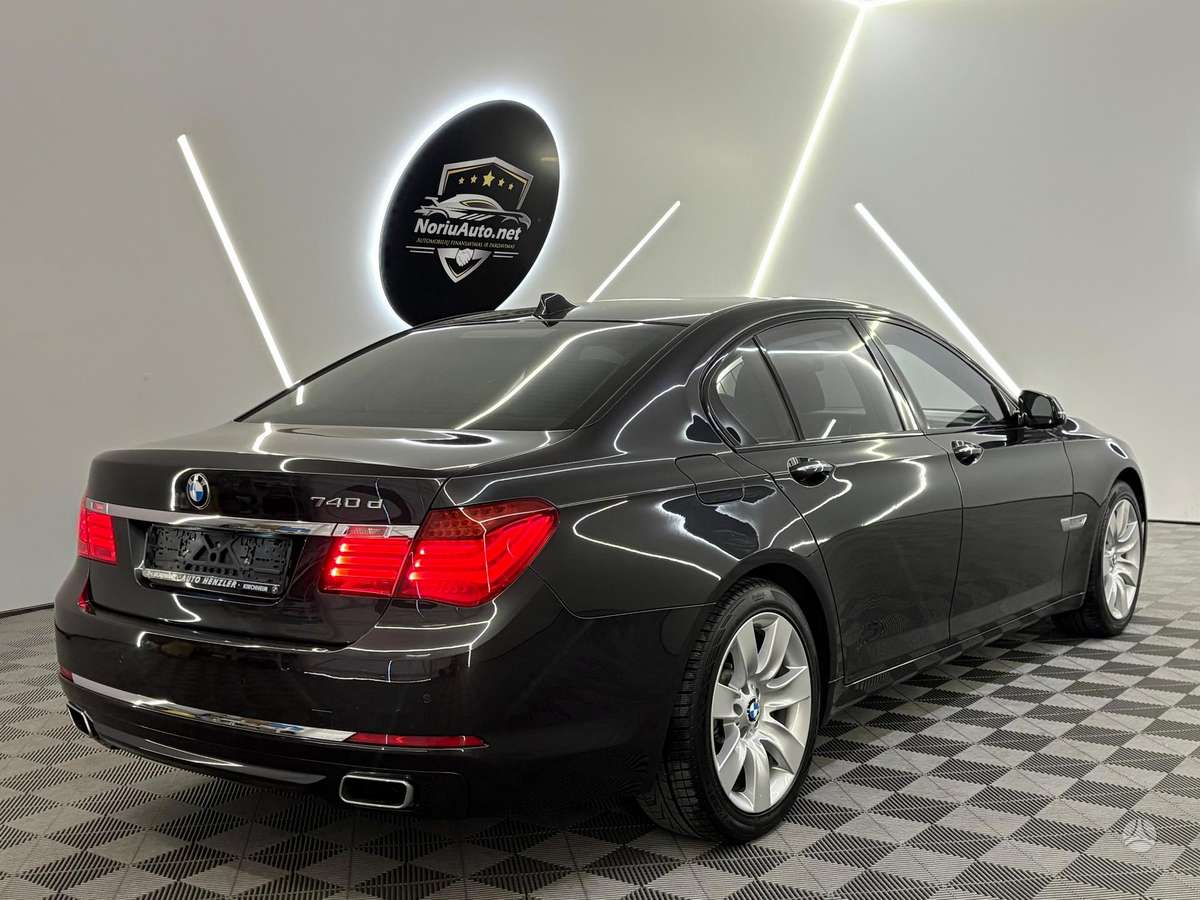 BMW 740, 3.0 l., Седан