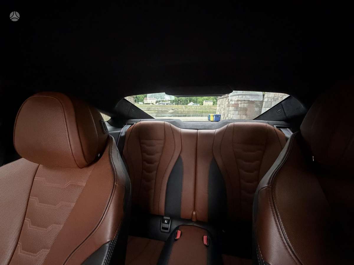 BMW 840, 3.0 l., Седан