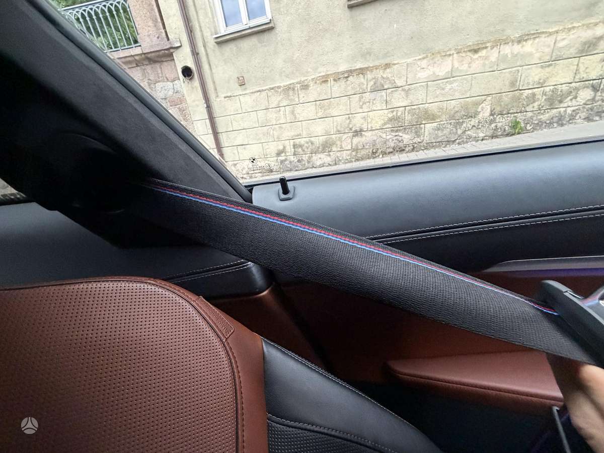 BMW 840, 3.0 l., Седан