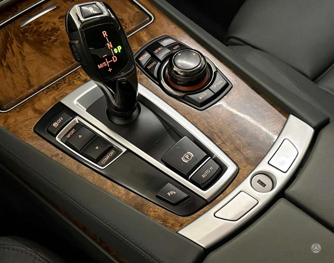 BMW 740, 3.0 l., Седан