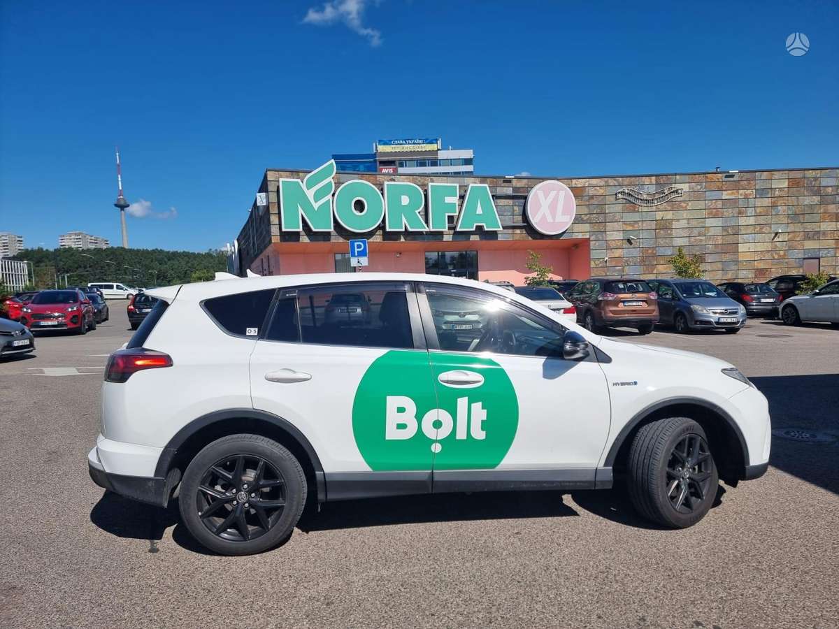 Toyota RAV4, off-road / crossover