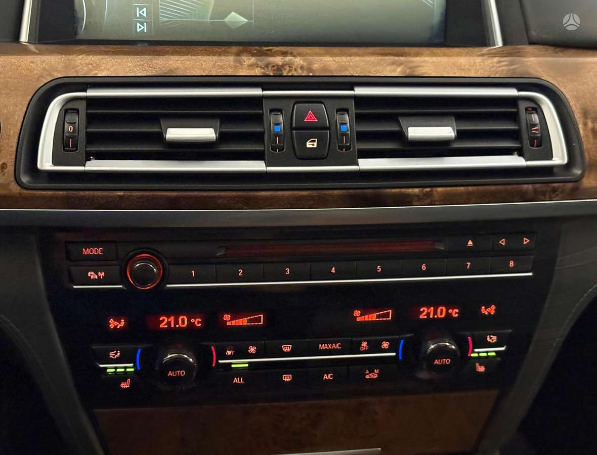 BMW 740, 3.0 l., Седан