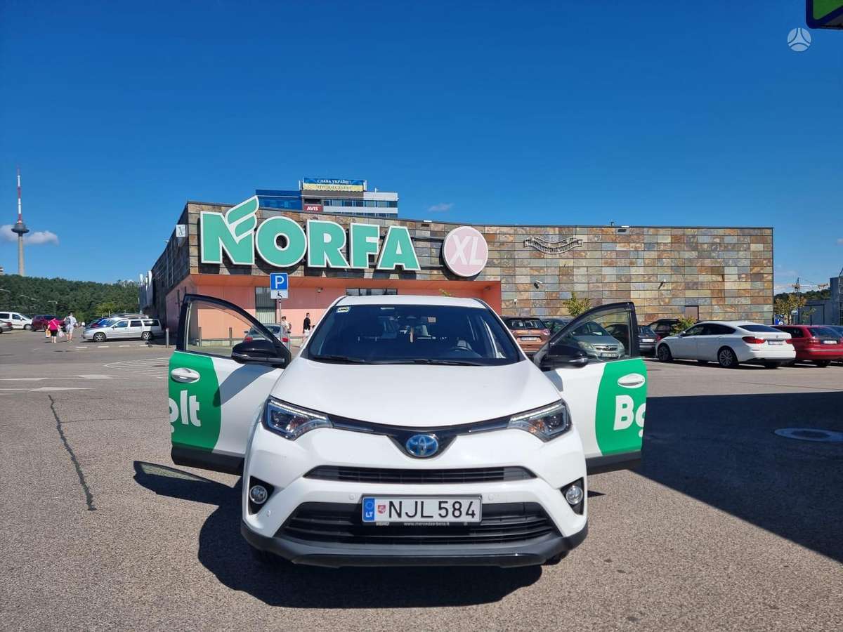 Toyota RAV4, off-road / crossover