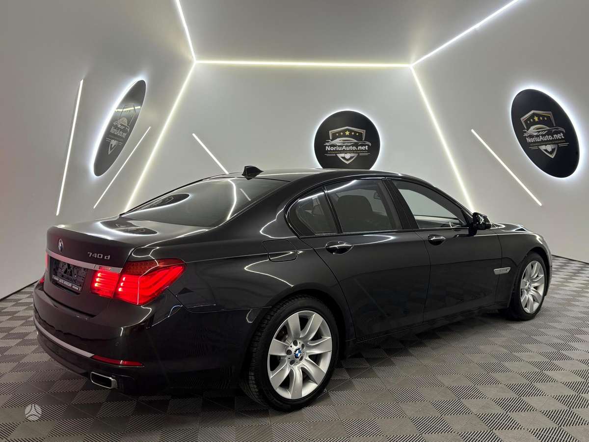 BMW 740, 3.0 l., Седан