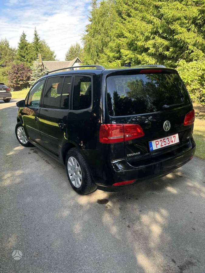 Volkswagen Touran - 5
