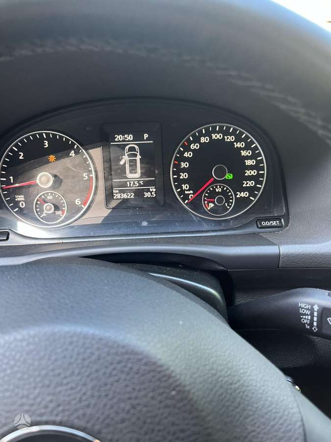 Volkswagen Touran - 9