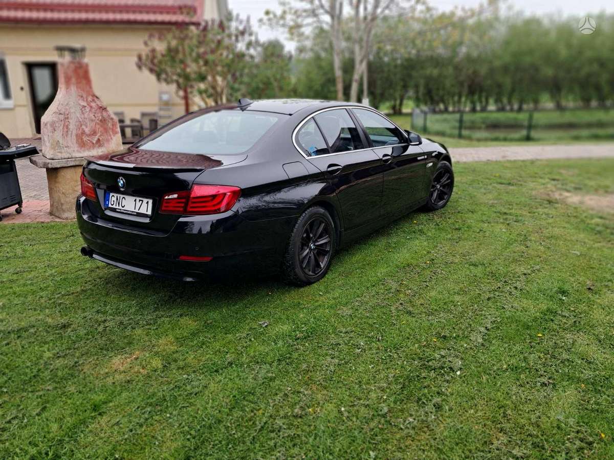 BMW 523, 3.0 l., Седан