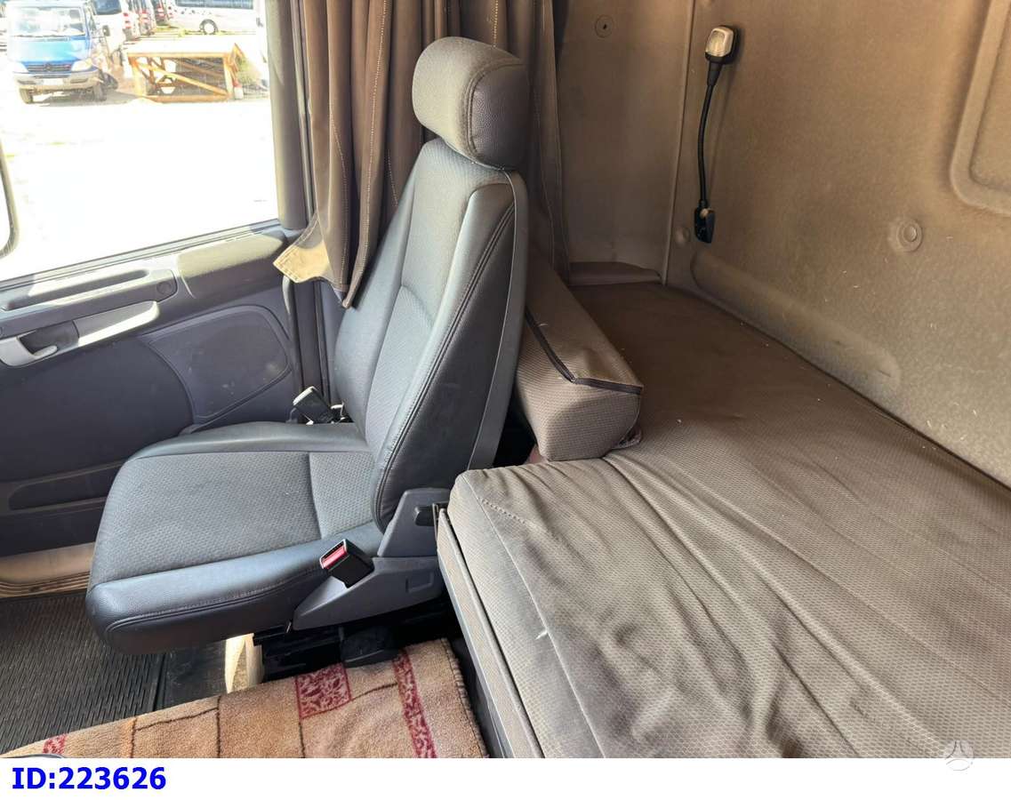 Scania R410 4x2 Manual Hydraulic, single sleeper