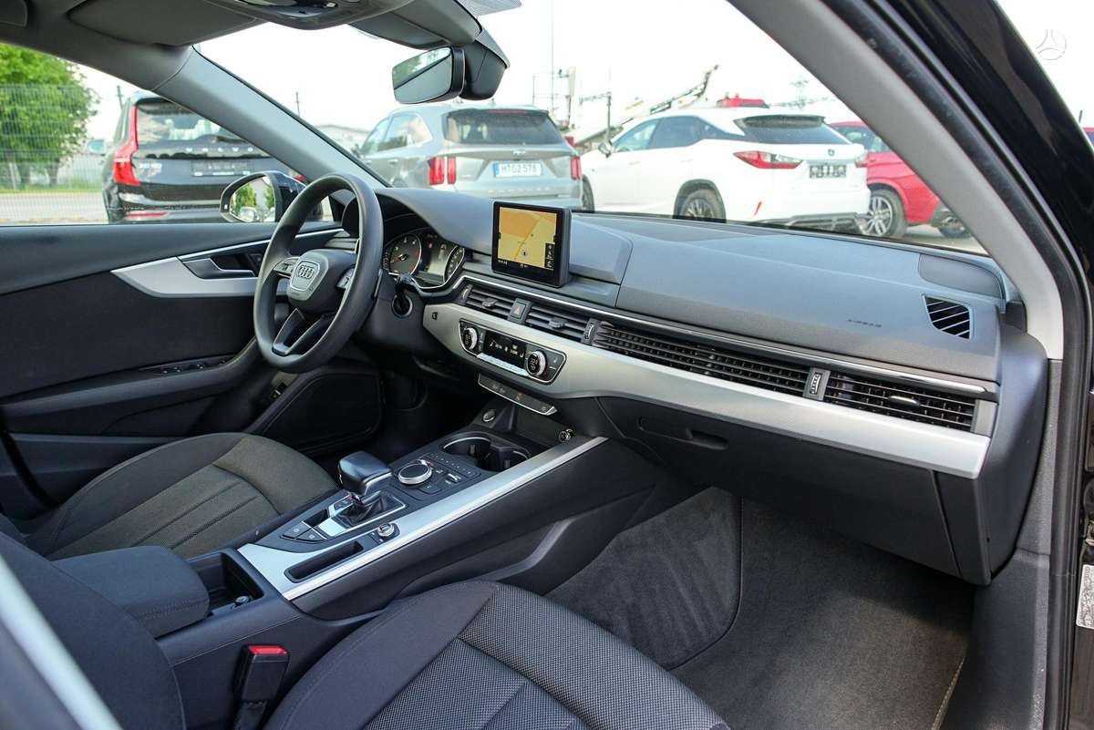Audi A4, 2.0 l., Универсал