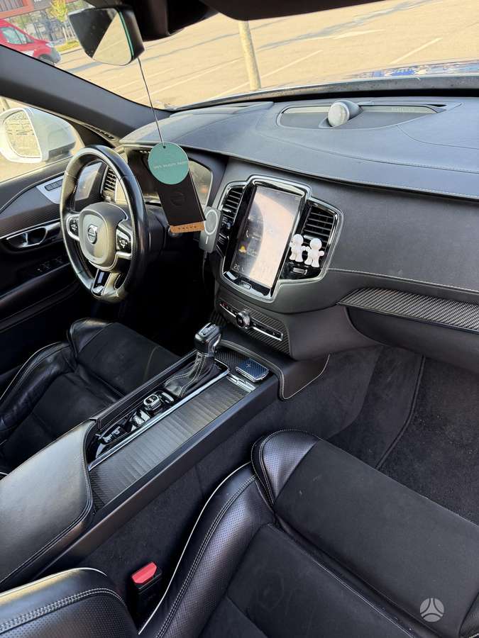 Volvo XC90 - 8