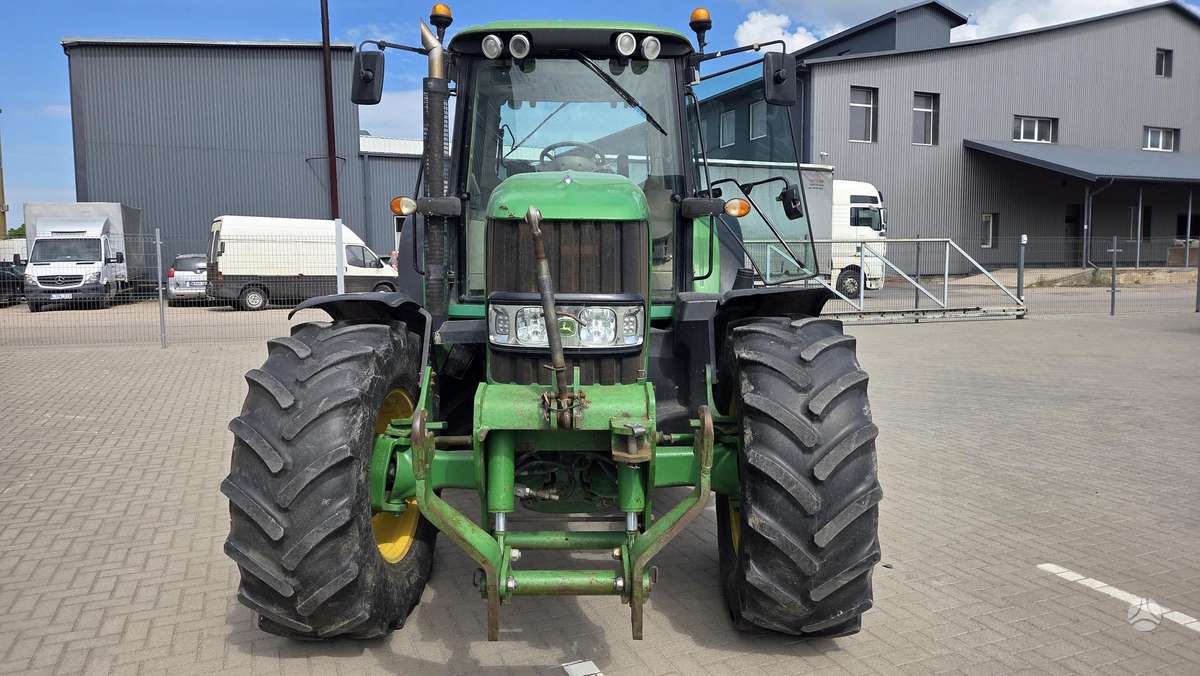 John Deere 6830 Premium, traktoriai