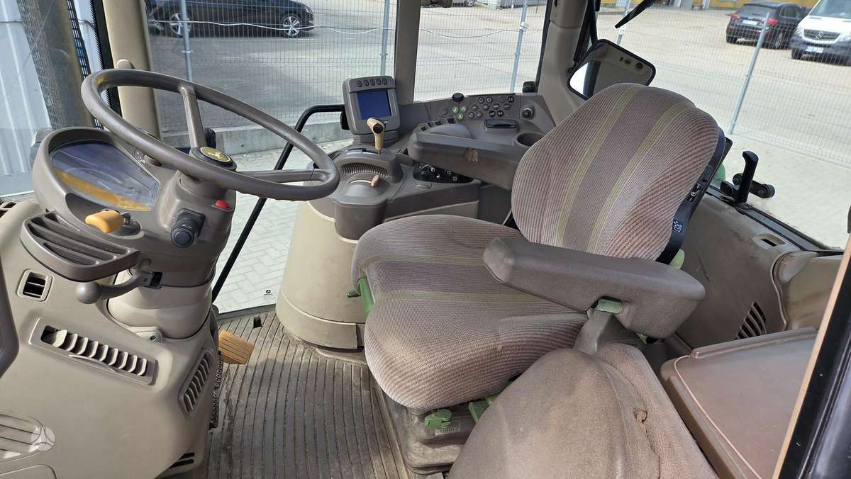 John Deere 6830 Premium, traktoriai