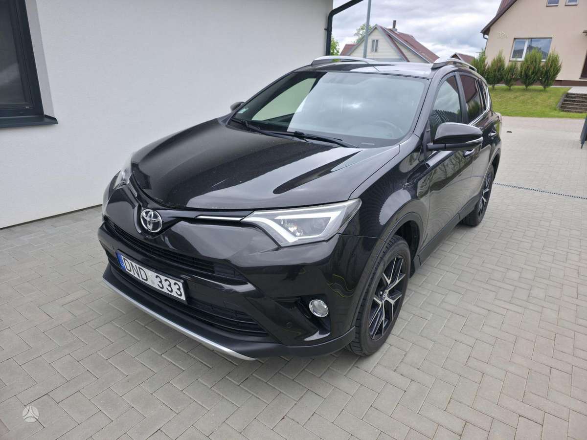 Toyota RAV4 - 1