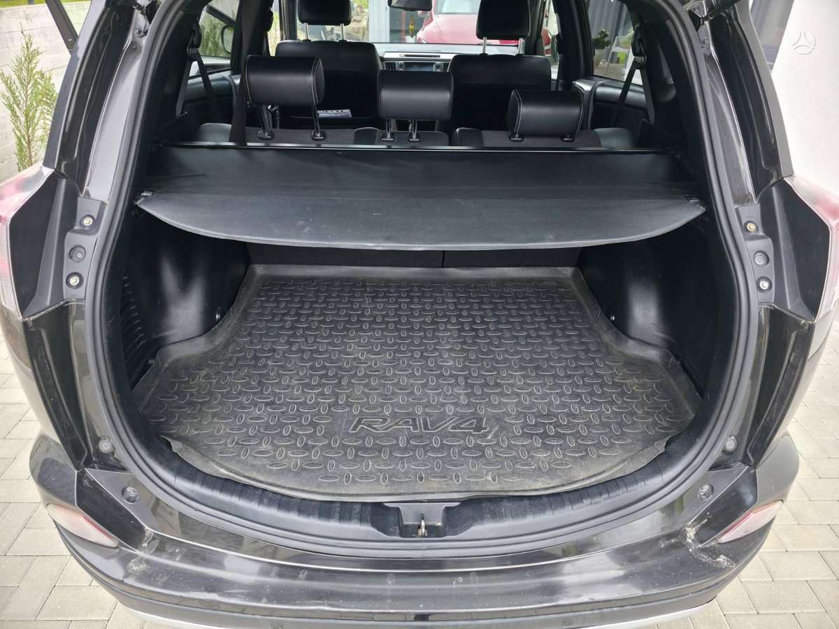 Toyota RAV4 - 12