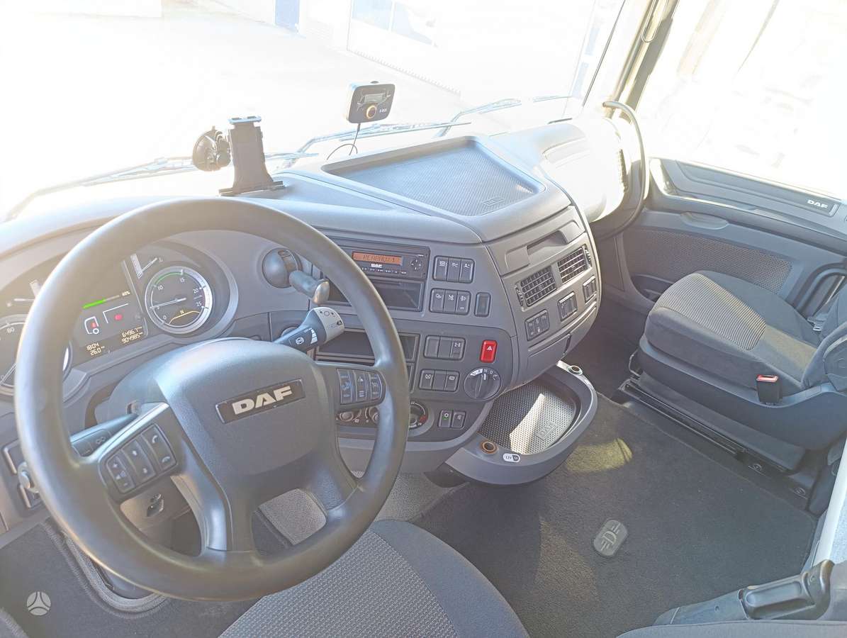 DAF XF 460 FT, 2 miegamosios vietos