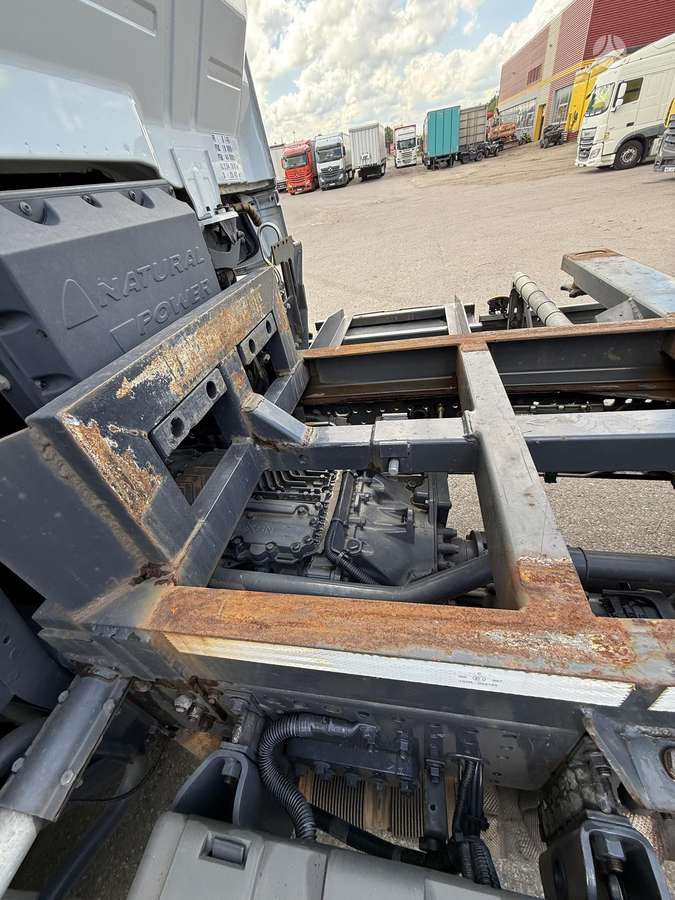 Iveco 460 BDF, važiuoklės